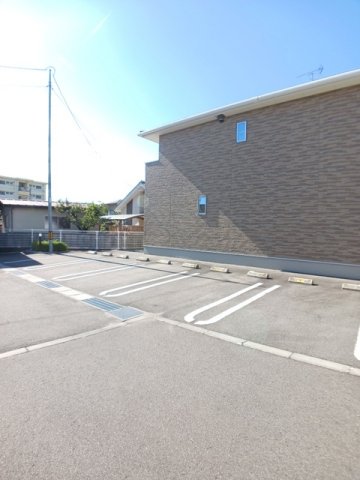 駐車場　駐車スペースもあります