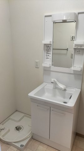 洗面設備　独立洗面化粧台付き