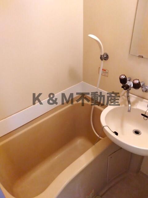 バス・シャワールーム　お風呂です