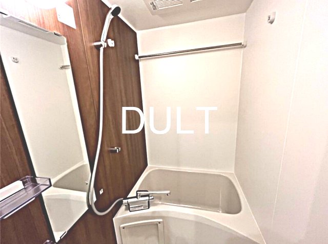 バス・シャワールーム　バスルームです。