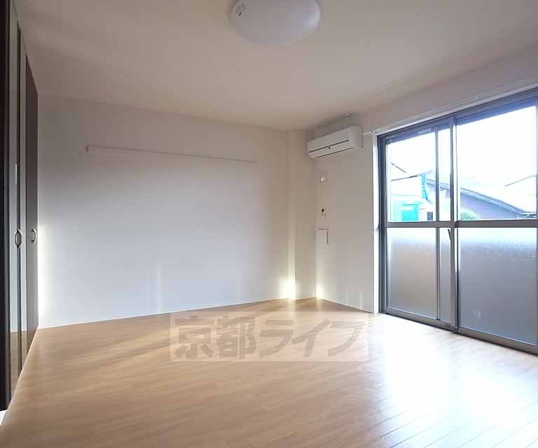 居室・リビング　１０．９帖の広々としたお部屋です！