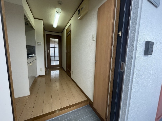 玄関　※現況を優先します。