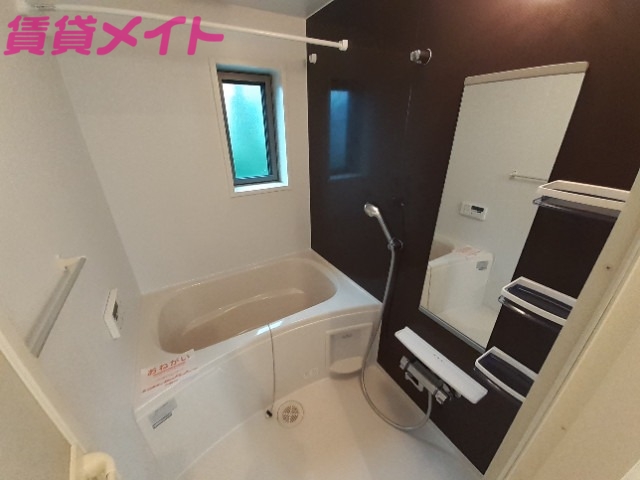 バス・シャワールーム　同タイプ部屋写真です。