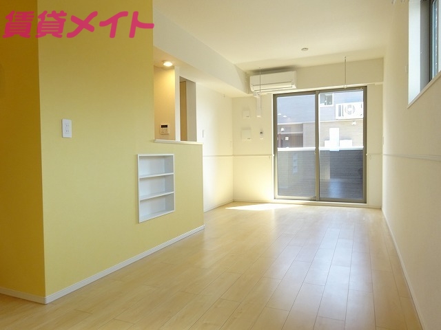 居室・リビング　同タイプ部屋写真です。