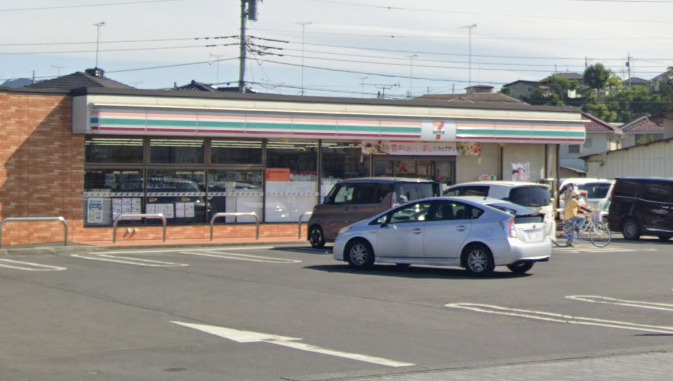コンビニ　セブンイレブン 鹿沼府中町店（コンビニ）まで629m