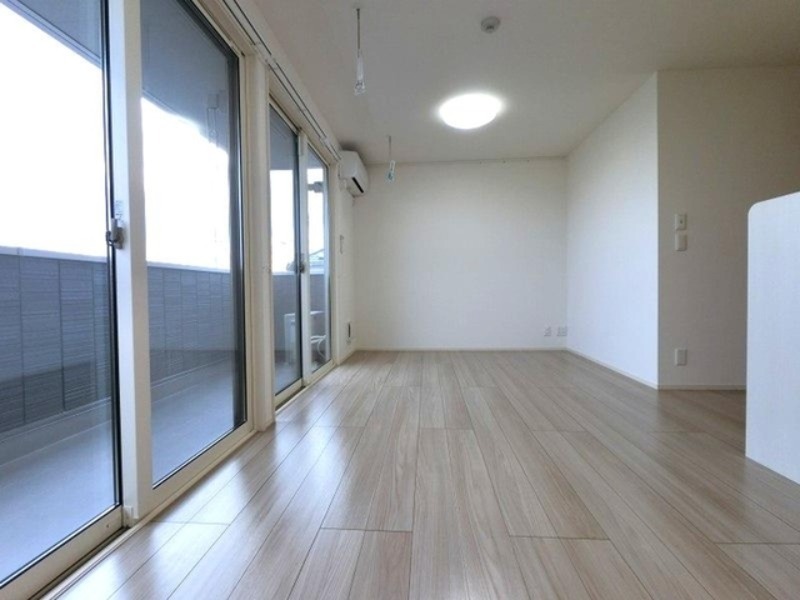 居室・リビング　図面と現状に相違がある場合には現状を優先