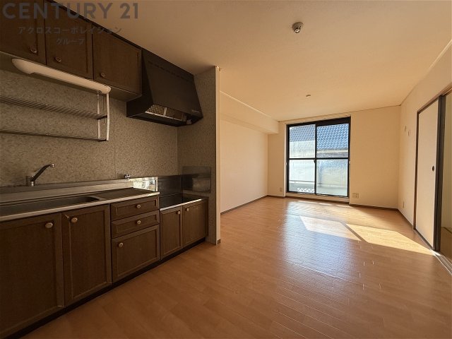 居室・リビング　角部屋住戸で過ごしやすくてオススメです♪