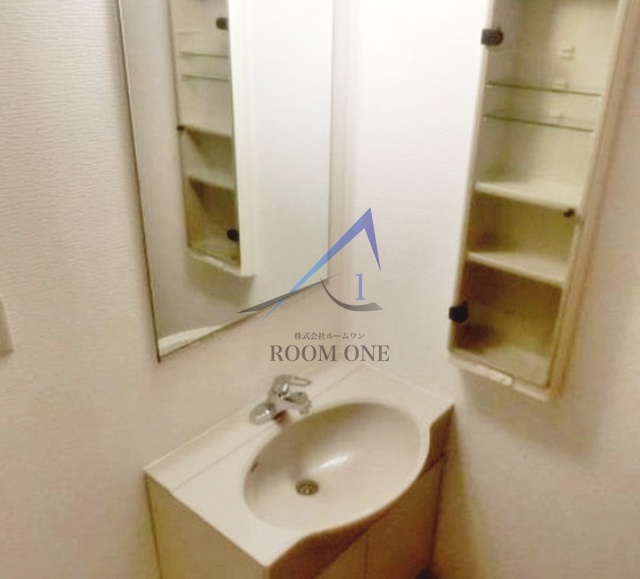 洗面設備　独立洗面台です。