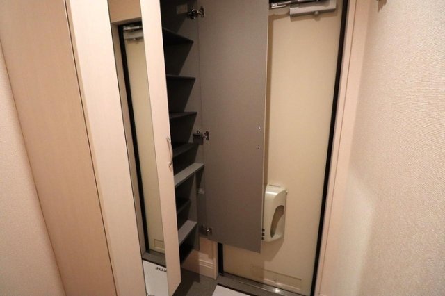 玄関　シューズボックス