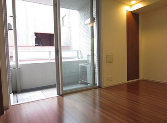 居室・リビング　☆明るい居間☆