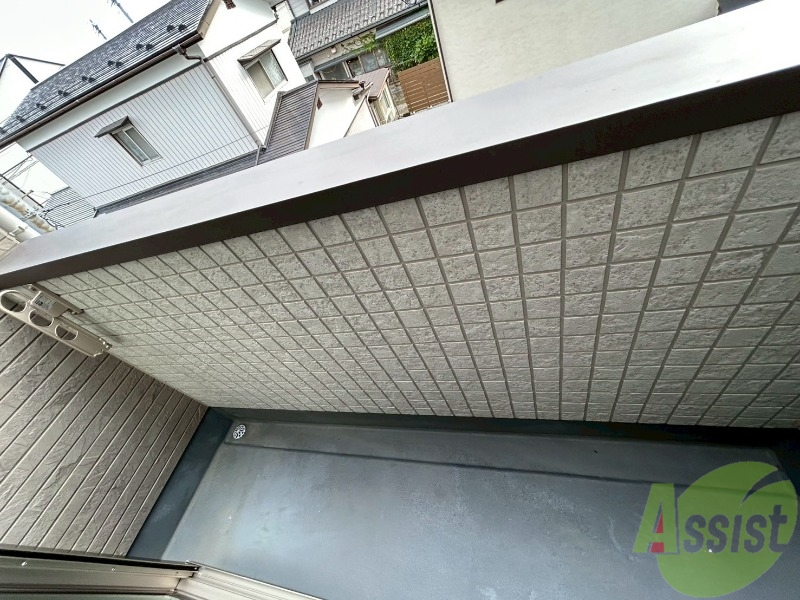 バルコニー　お洗濯物を干すのにも十分な広さのあるバルコニーです。