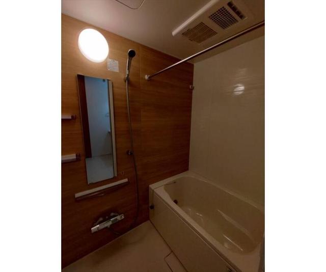 バス・シャワールーム　バスルーム