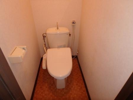 トイレ　温水洗浄暖房便座付トイレ