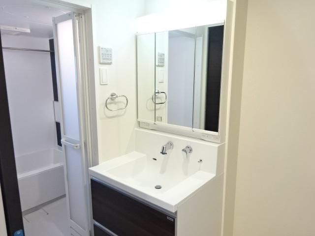 洗面設備　洗髪洗面化粧台