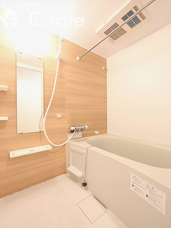 バス・シャワールーム　バスルーム