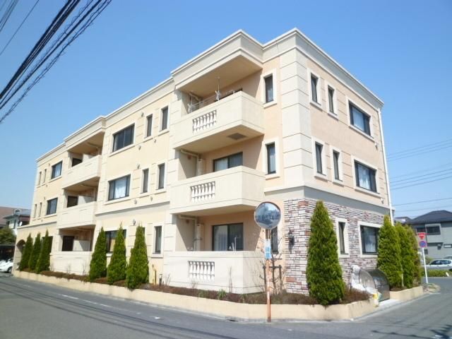 建物外観　オートロック完備、都市ガス対応のマンションです