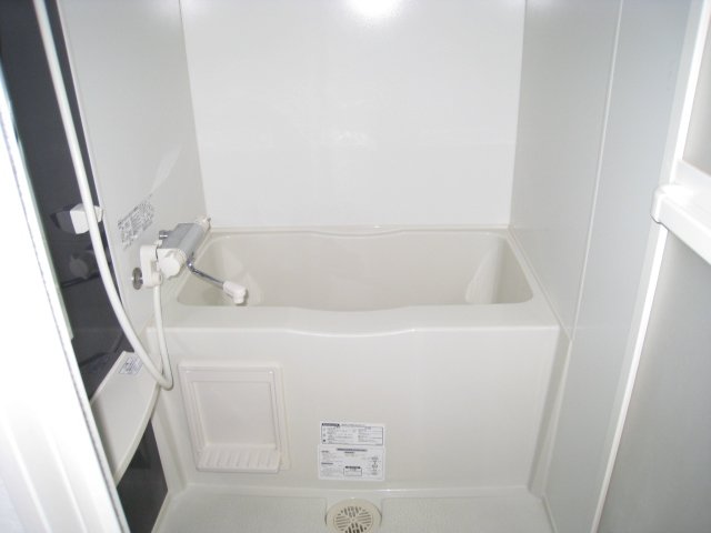 バス・シャワールーム　同物件別号室の写真です。