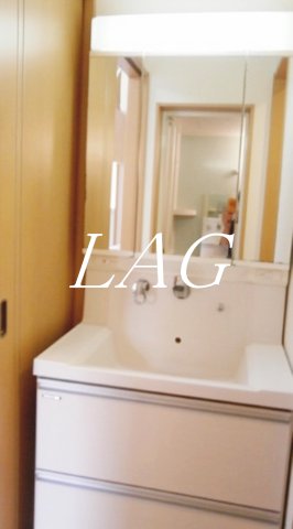 洗面設備　独立洗面台です。