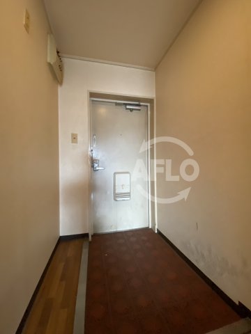 玄関　メゾンエルミタージュ　玄関スペース