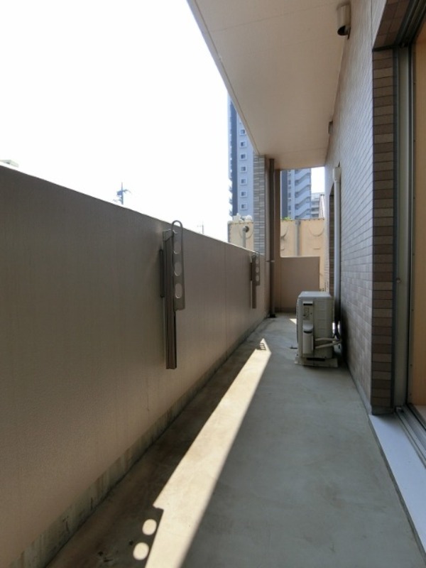 バルコニー　図面と現状に相違がある場合には現状を優先