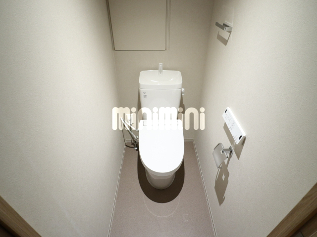 トイレ　別号室参考写真です