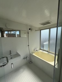 バス・シャワールーム　※別部屋の参考写真です。