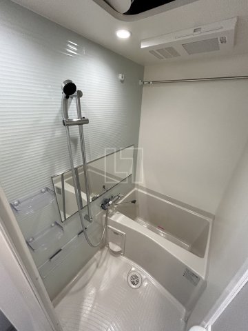 バス・シャワールーム　ファーストフィオーレ谷町六丁目フェリシア　浴室