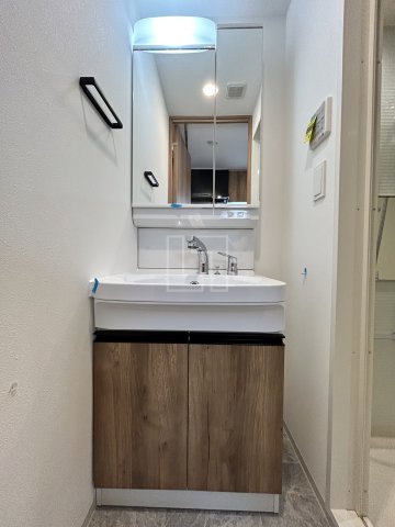 洗面設備　ファーストフィオーレ谷町六丁目フェリシア　独立洗面台