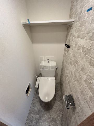 トイレ　ファーストフィオーレ谷町六丁目フェリシア　温水洗浄便座