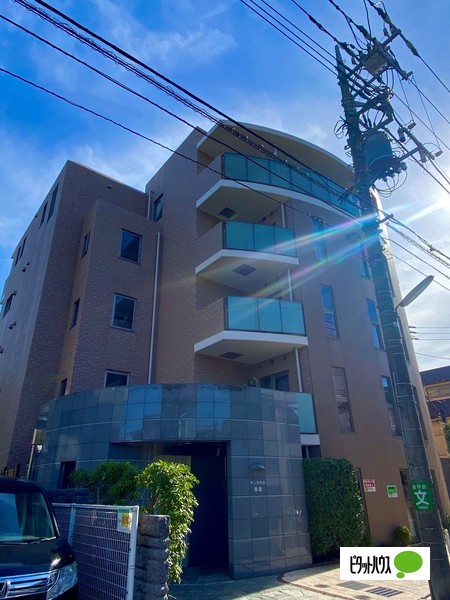 建物外観　オートロック付き