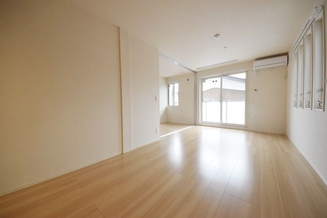 居室・リビング　★お部屋探しはタウンハウジング稲田堤店まで★