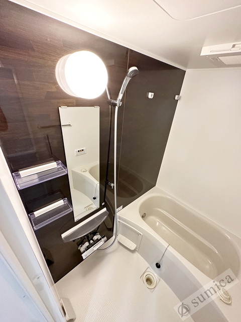 バス・シャワールーム　追い炊き・浴室暖房乾燥機付き♪