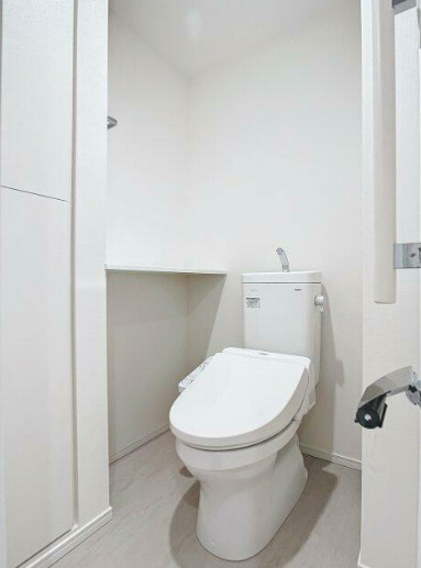 トイレ　※別部屋の参考写真です。