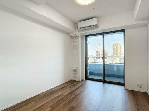 居室・リビング　※別部屋の参考写真です。