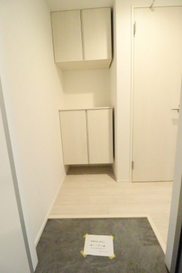 玄関　※別部屋の写真です