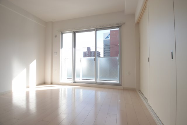 居室・リビング　同タイプ別室の参考写真です。※現況優先