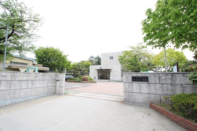 中学校　名古屋市立萩山中学校（中学校）まで700m