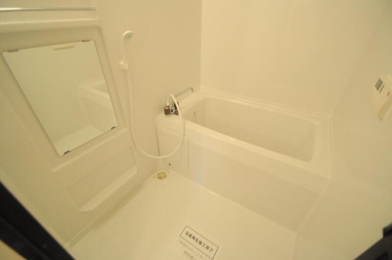 バス・シャワールーム　一日の疲れを洗い流す大切な空間。ゆったりくつろいでください。