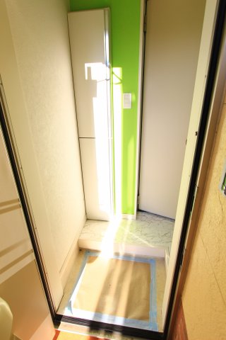 玄関　同タイプ参考写真です。