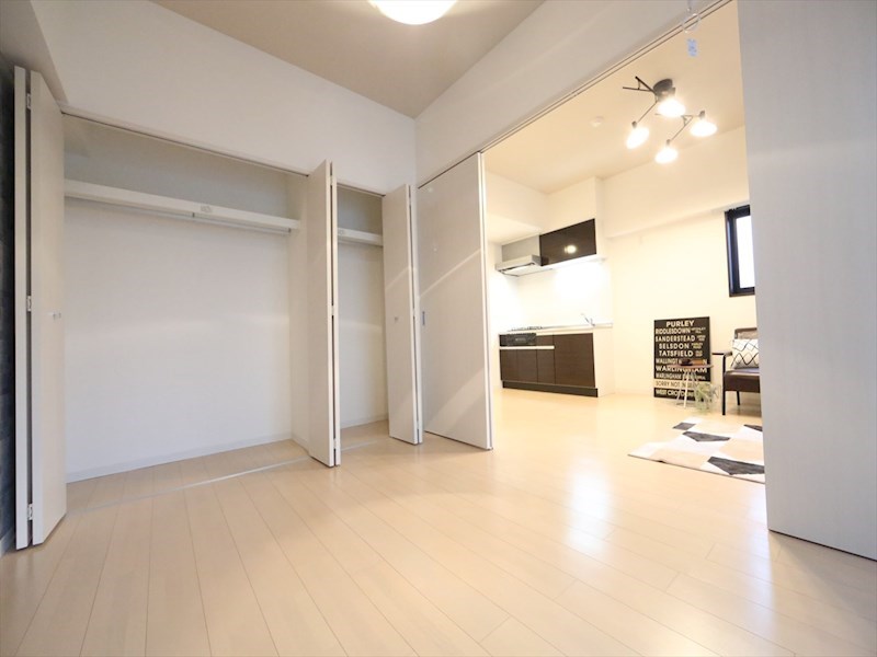 その他部屋・スペース　洋室6.7帖　クローゼット付（収納充実してます）