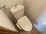 トイレ　こちらはトイレです。清潔感があり、安心して使用できます。