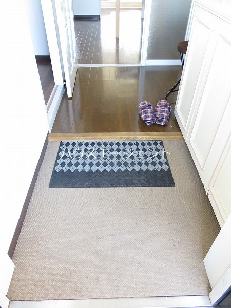 玄関　シューズボックスがある玄関です。