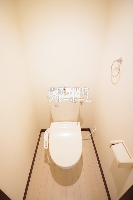 トイレ　ウォシュレット付き！