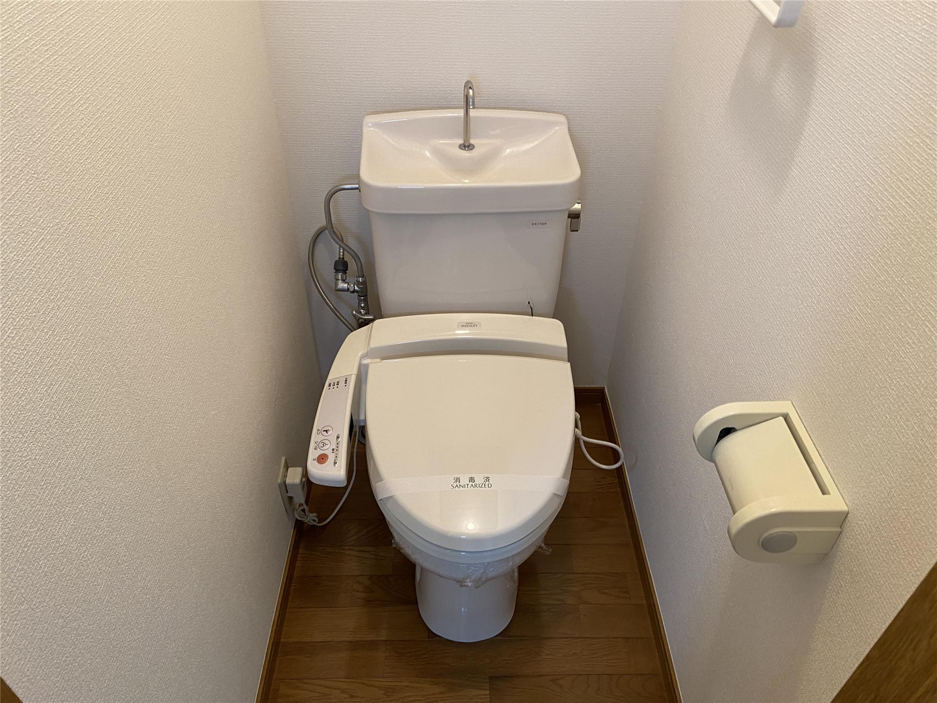 トイレ　ウォシュレット付のトイレです(別部屋参考写真)