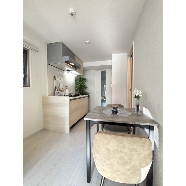 居室・リビング　家具・家電の備え付けはありません