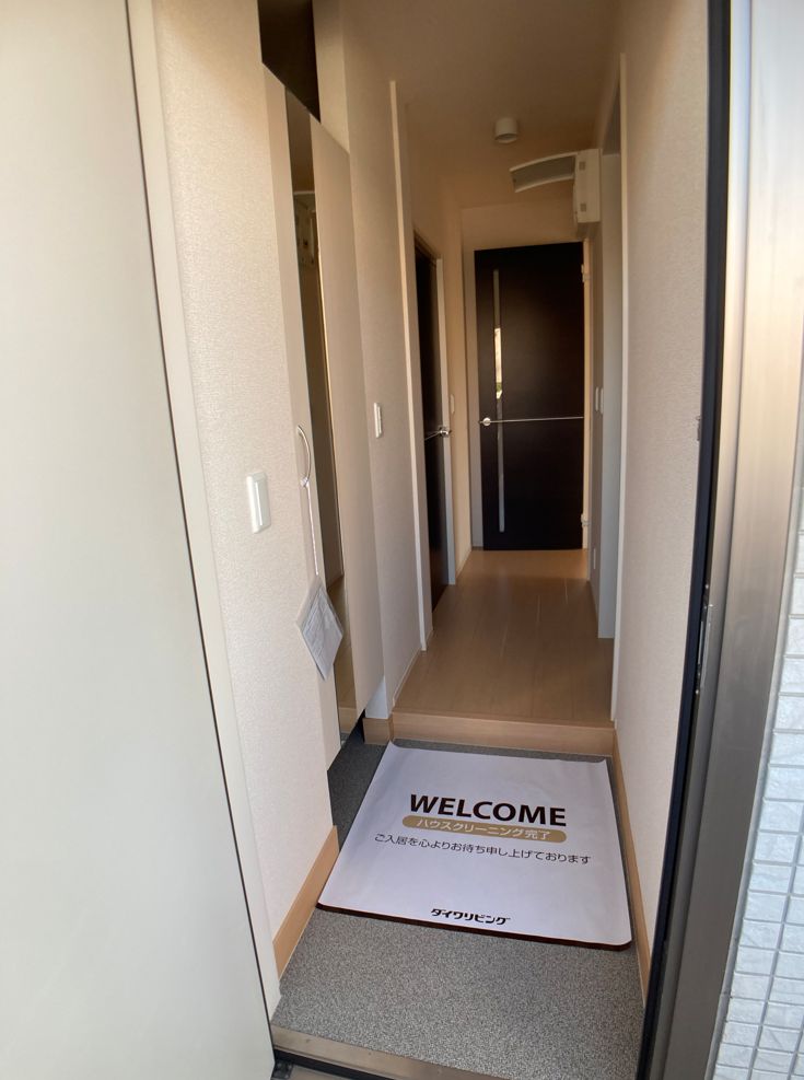 玄関　反転画像