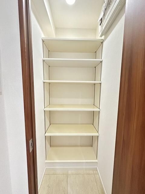 収納　ＨＦ西新宿レジデンスＷＥＳＴ