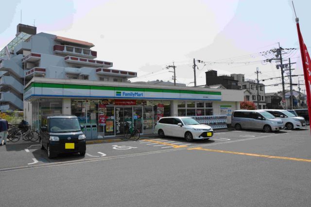 コンビニ　ファミリーマート 豊中小曽根店（コンビニ）まで534m