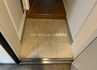 玄関　★《見学予約受付中》こちらのお部屋は仲介手数料無料です★