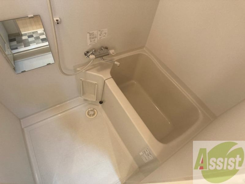 バス・シャワールーム　お風呂になります。一日の疲れを癒してくださいね。